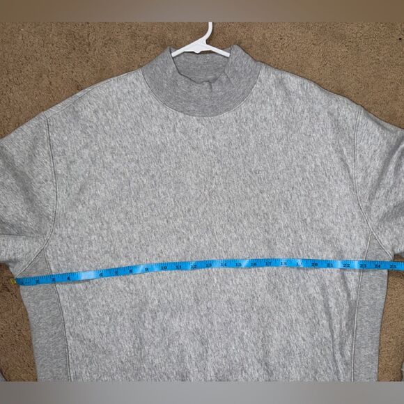 Heavyweight Champion Sweater - Picture 5 of 5